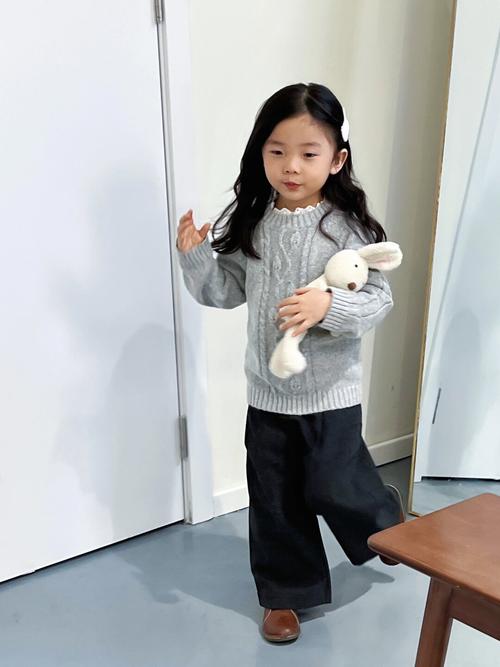米家是否有一位名叫诗意盎然的女宝宝呢？