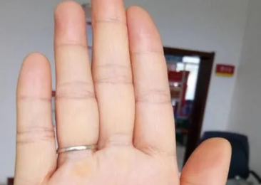 手相算命：感情线断开会离婚吗