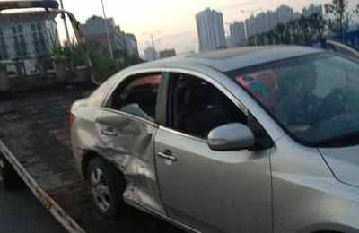 梦见媳妇开车撞架