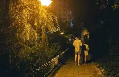 梦见在黑夜走路