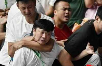 梦见给别人打架
