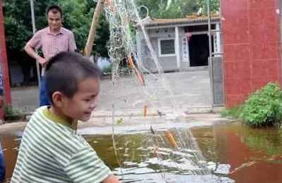 梦见路上发大水