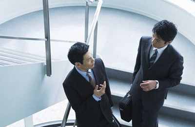 梦见自己下楼梯