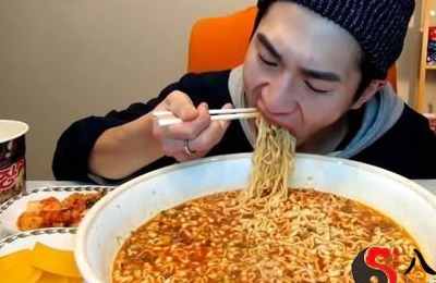 梦见前男友吃面