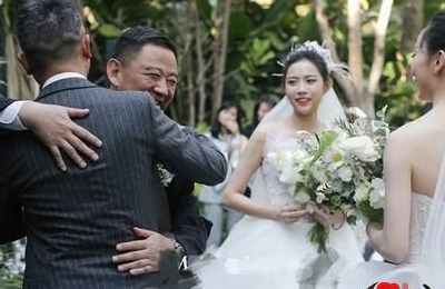 梦见自己和爱人结婚了